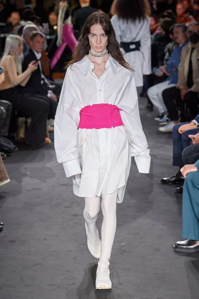 Look 31